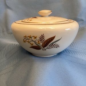 Vintage 1950’s Cunnington & Pickett sugar Bowl. Vogue Pattern Buttercup